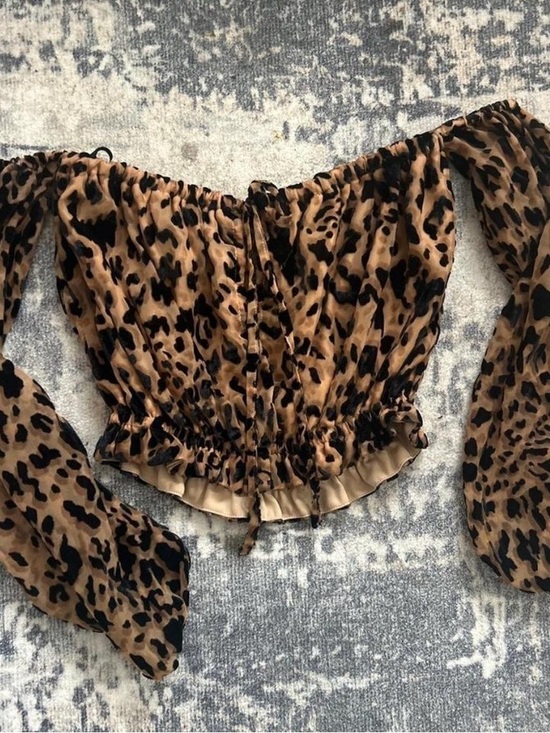 Windsor Tops - Windsor Leopard-Print Off-Shoulder Top - Tan and Black